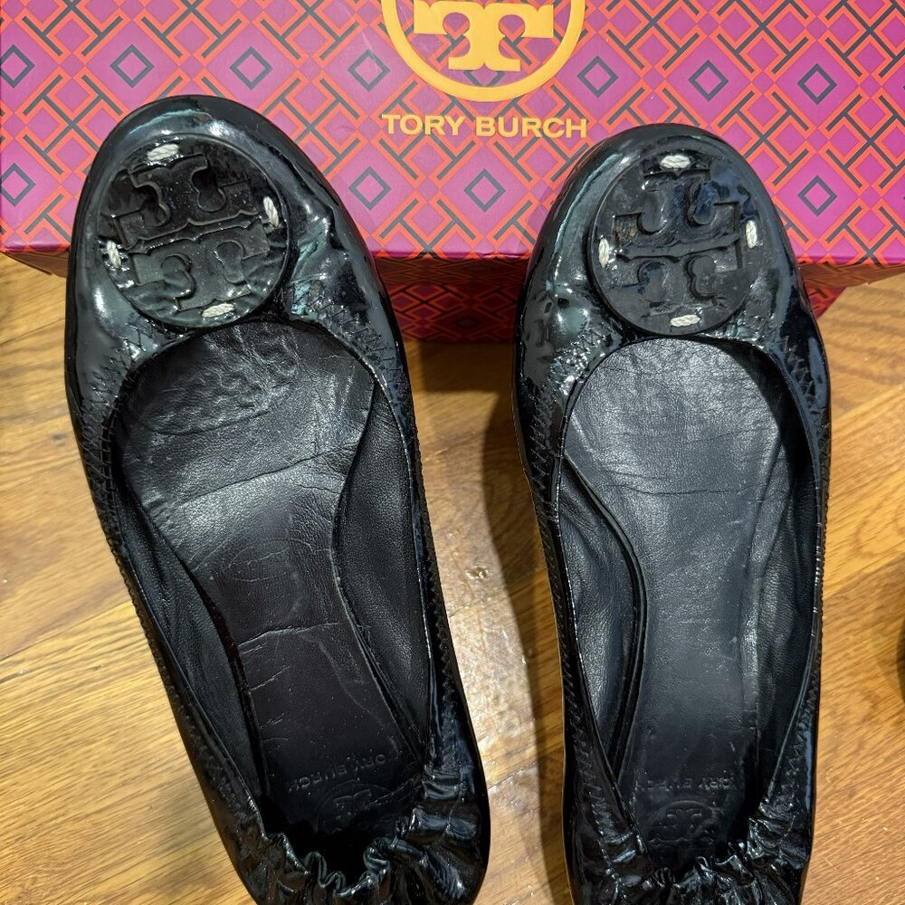 Tory Burch Logo Reva BLACK Pebbled Leather Shoes Ballet Flats, size 7